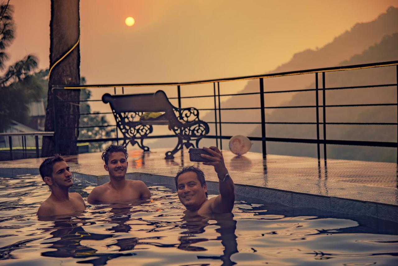 Safarmaina Resort Kasauli Exteriér fotografie