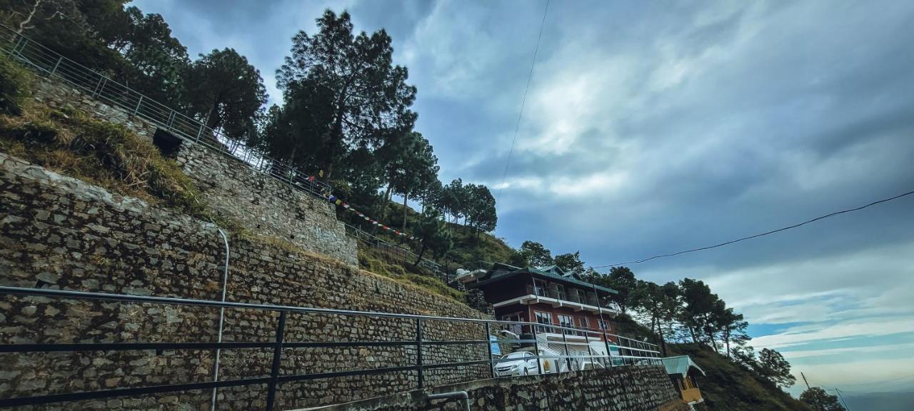 Safarmaina Resort Kasauli Exteriér fotografie