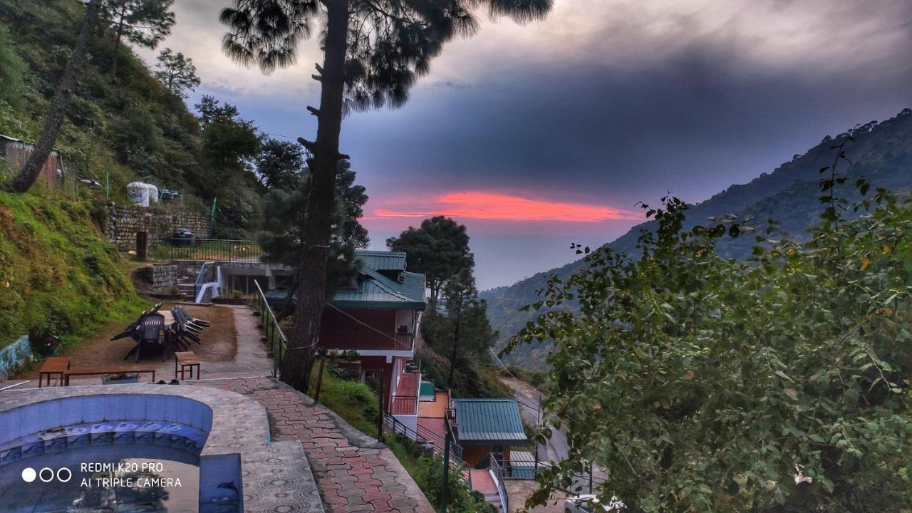 Safarmaina Resort Kasauli Exteriér fotografie