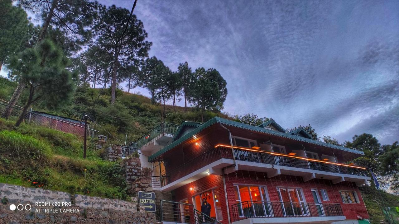 Safarmaina Resort Kasauli Exteriér fotografie